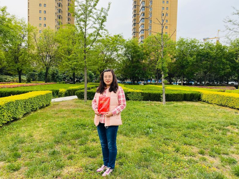 劉榮老師榮獲一等獎(jiǎng).jpg 劉榮老師榮獲一等獎(jiǎng).jpg