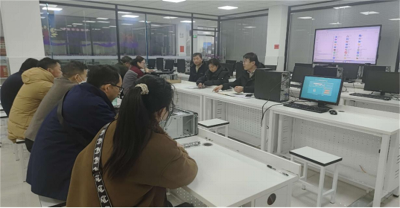 11-24電信工程系組織開展工學一體化課堂實施公開示范�?12.png 11-24電信工程系組織開展工學一體化課堂實施公開示范�?12.png